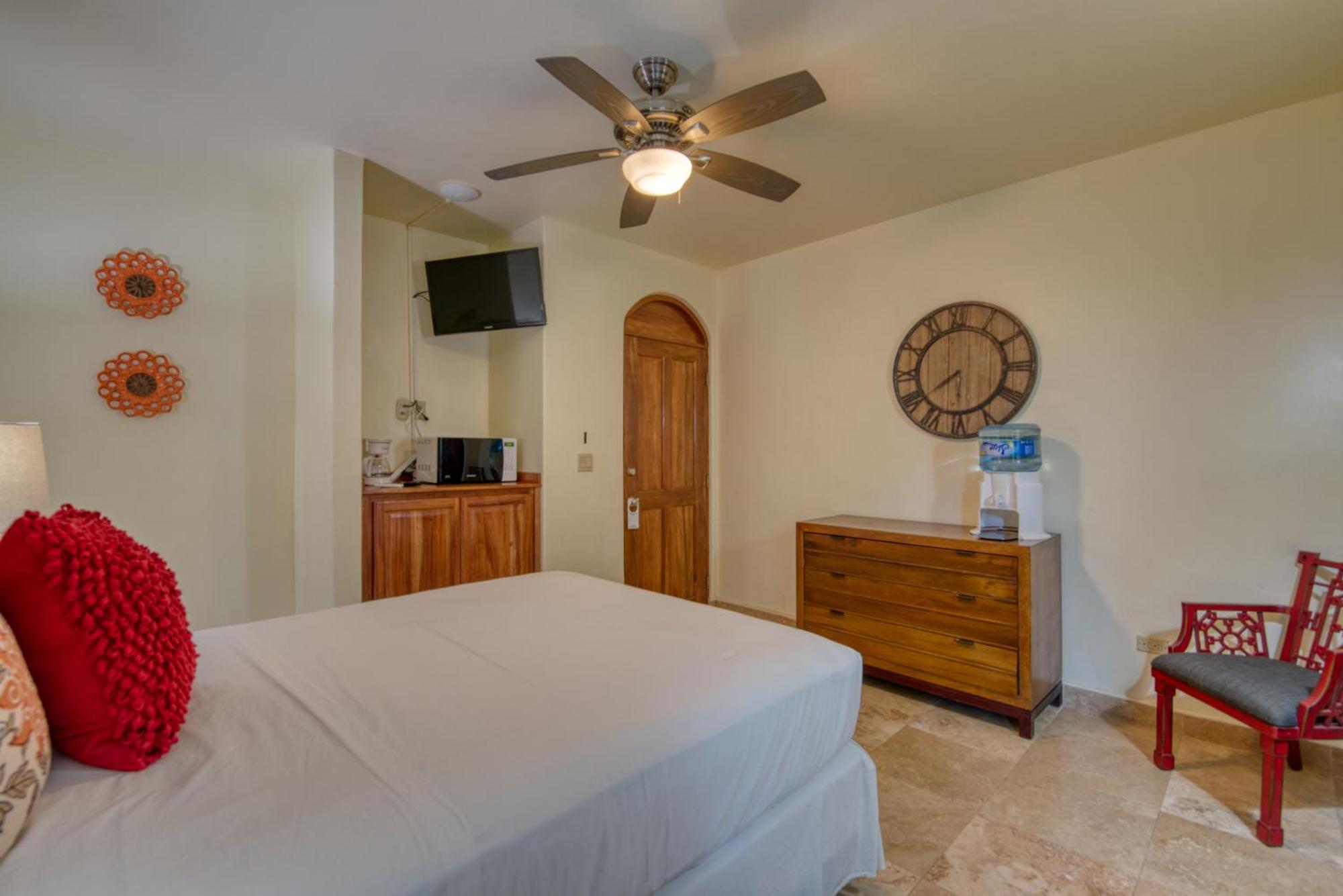 Caribe Tesoro Hotell West Bay Eksteriør bilde