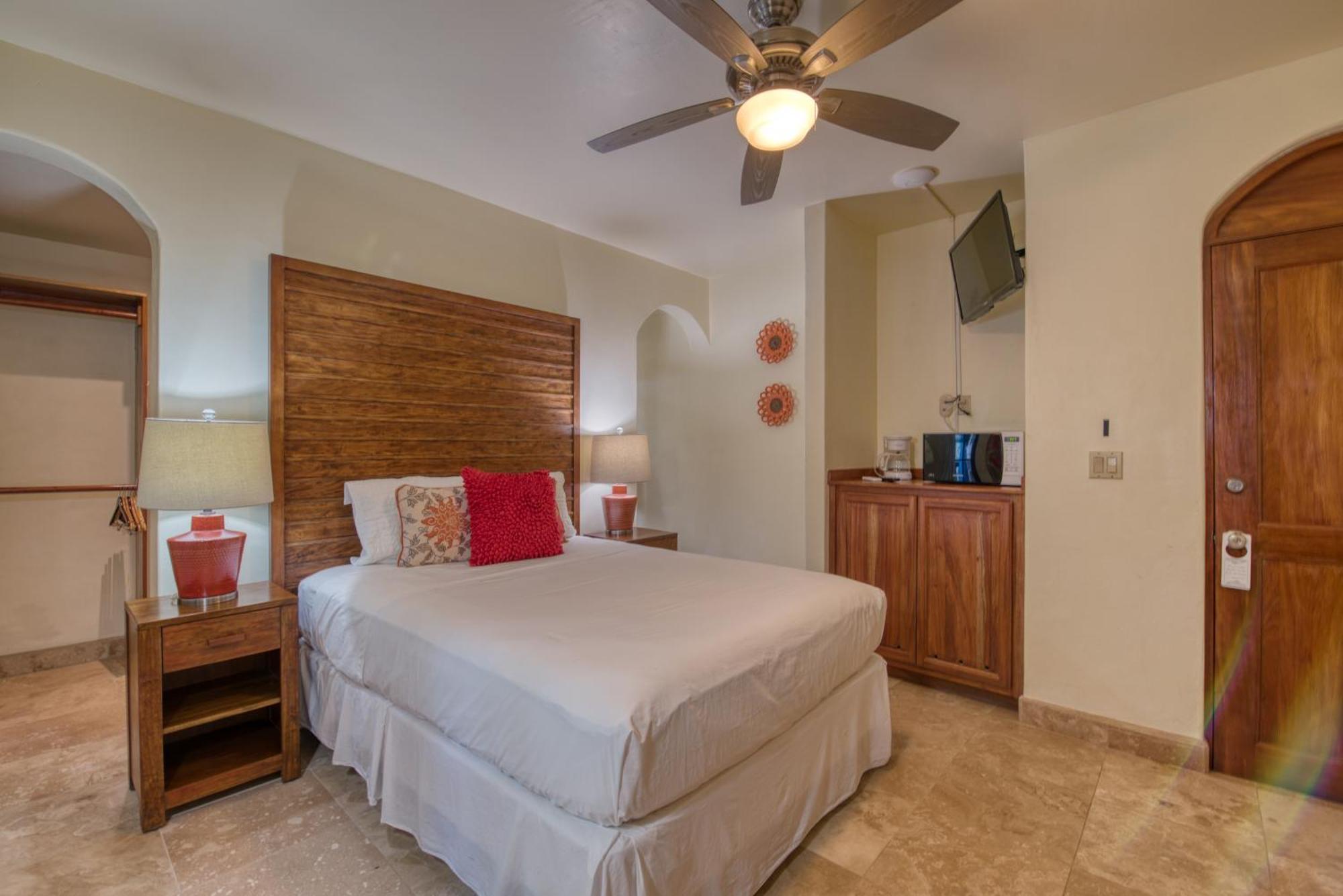 Caribe Tesoro Hotell West Bay Eksteriør bilde