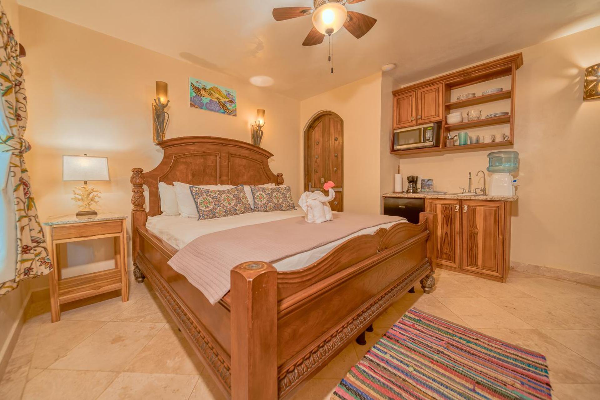 Caribe Tesoro Hotell West Bay Eksteriør bilde