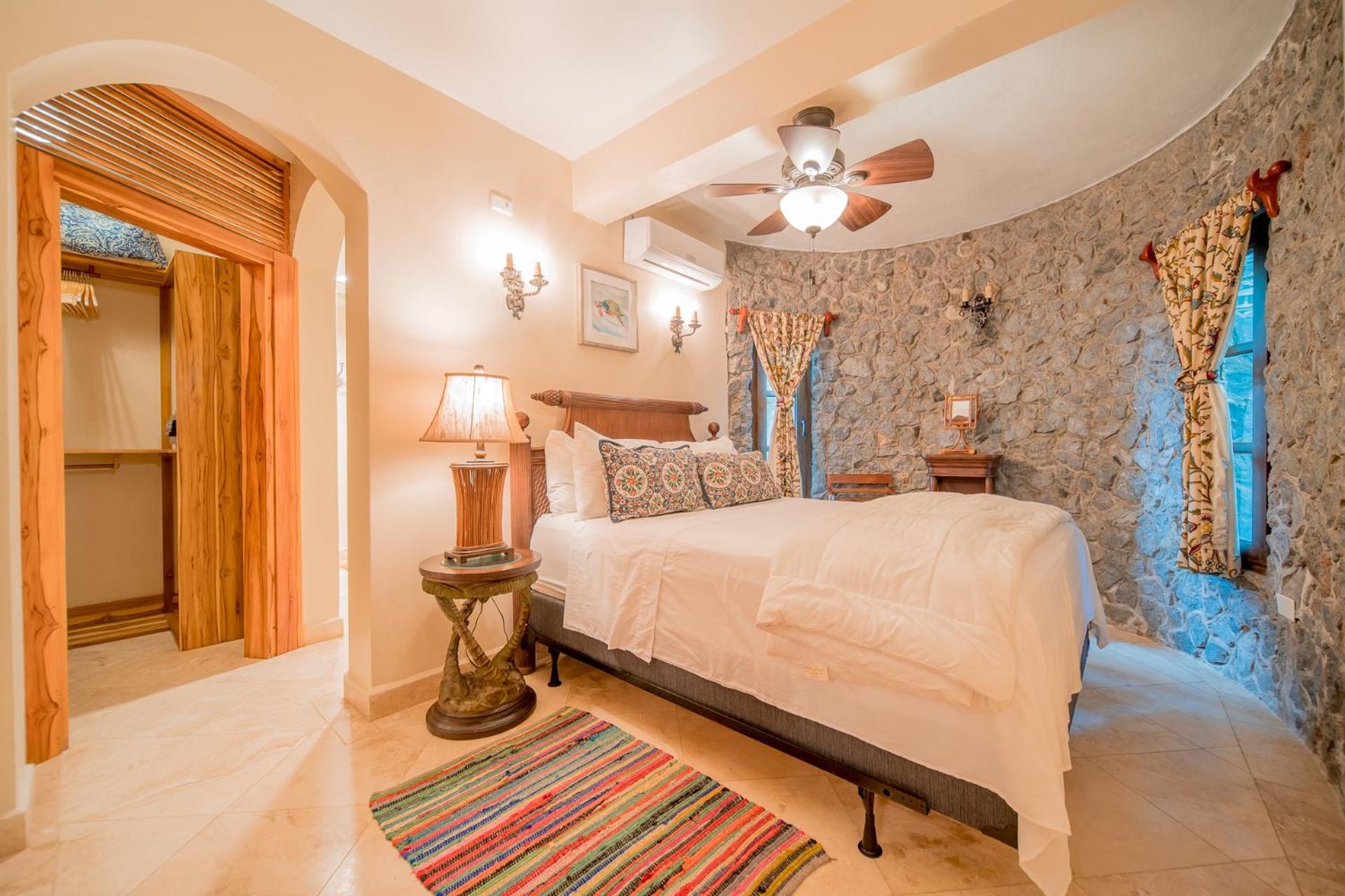 Caribe Tesoro Hotell West Bay Eksteriør bilde