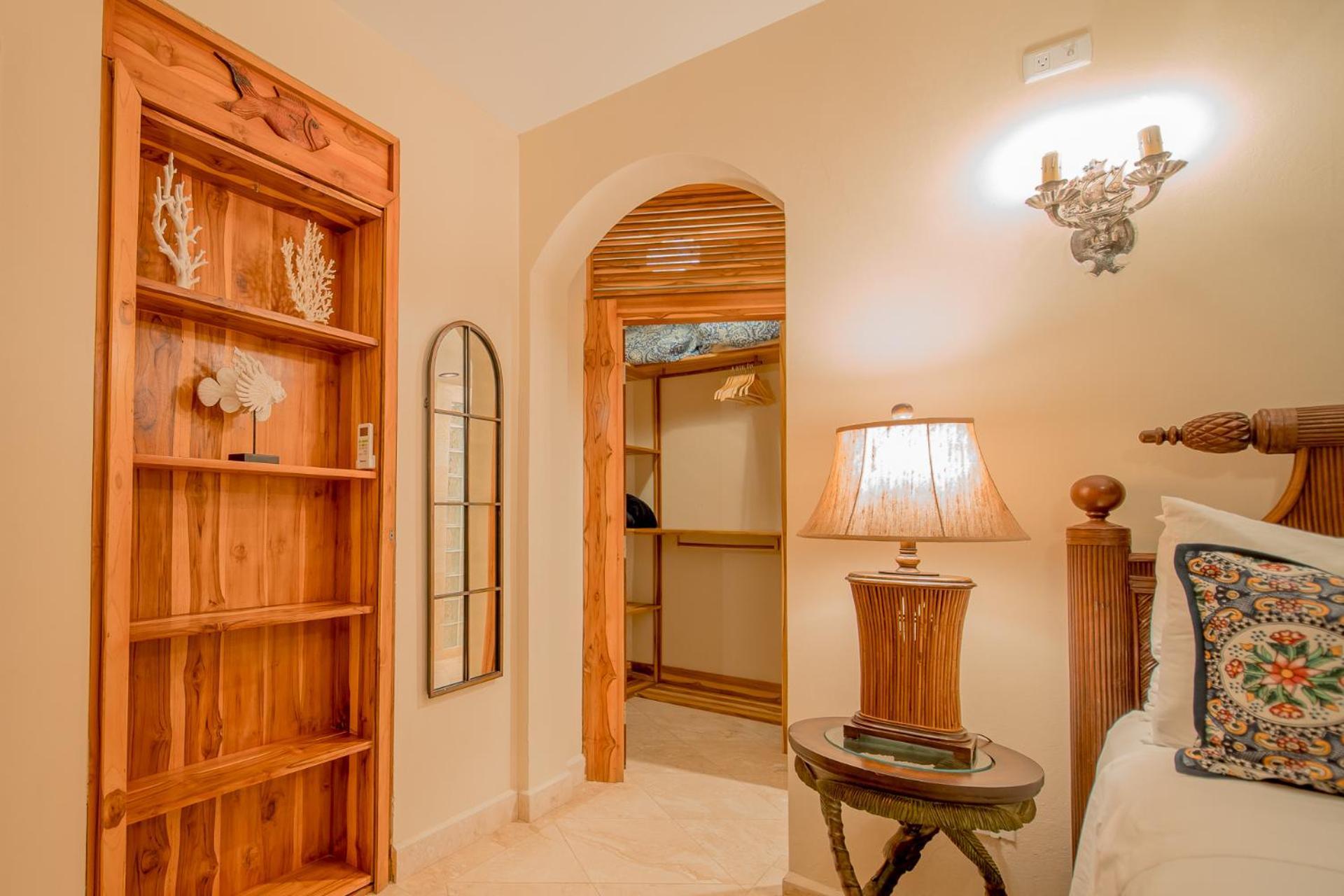 Caribe Tesoro Hotell West Bay Eksteriør bilde