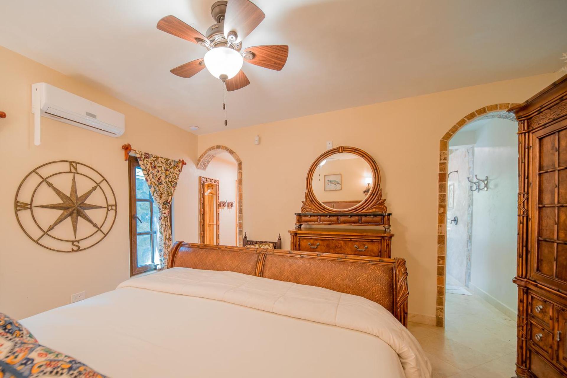 Caribe Tesoro Hotell West Bay Eksteriør bilde