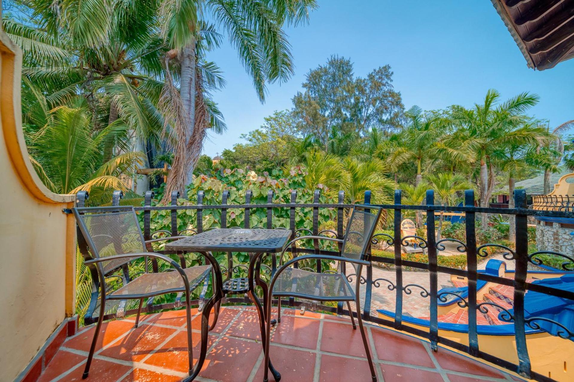 Caribe Tesoro Hotell West Bay Eksteriør bilde
