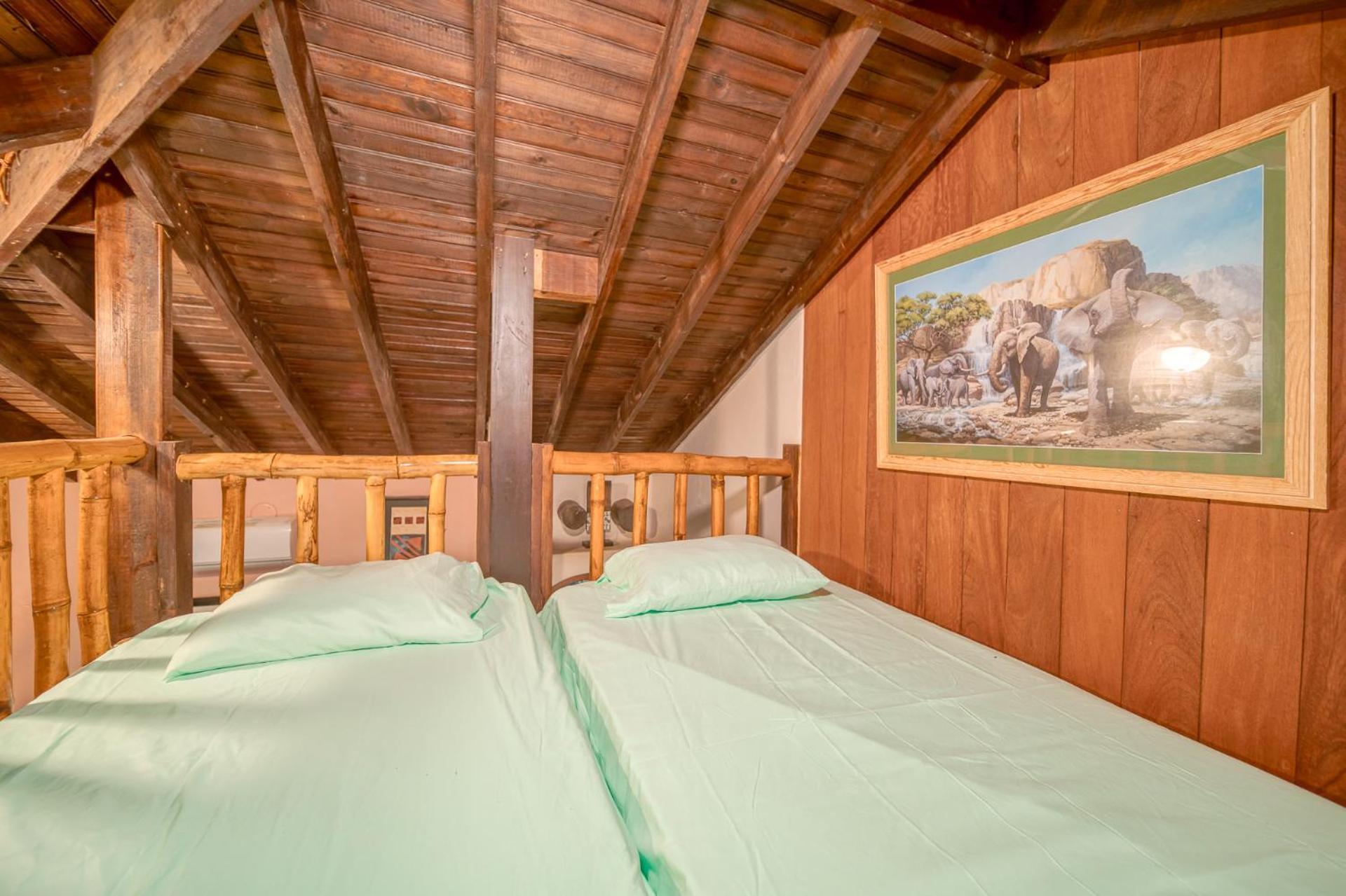 Caribe Tesoro Hotell West Bay Eksteriør bilde