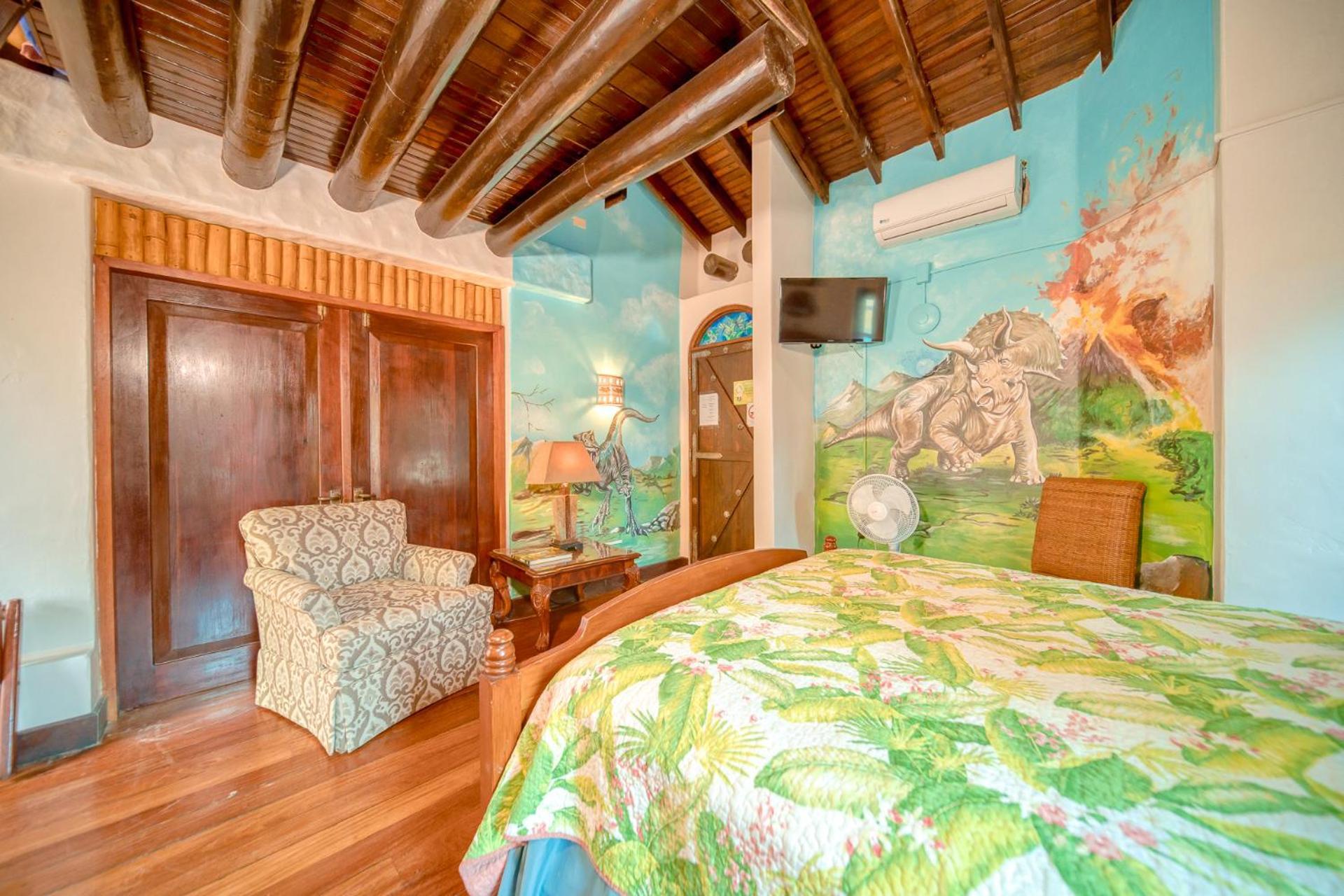 Caribe Tesoro Hotell West Bay Eksteriør bilde