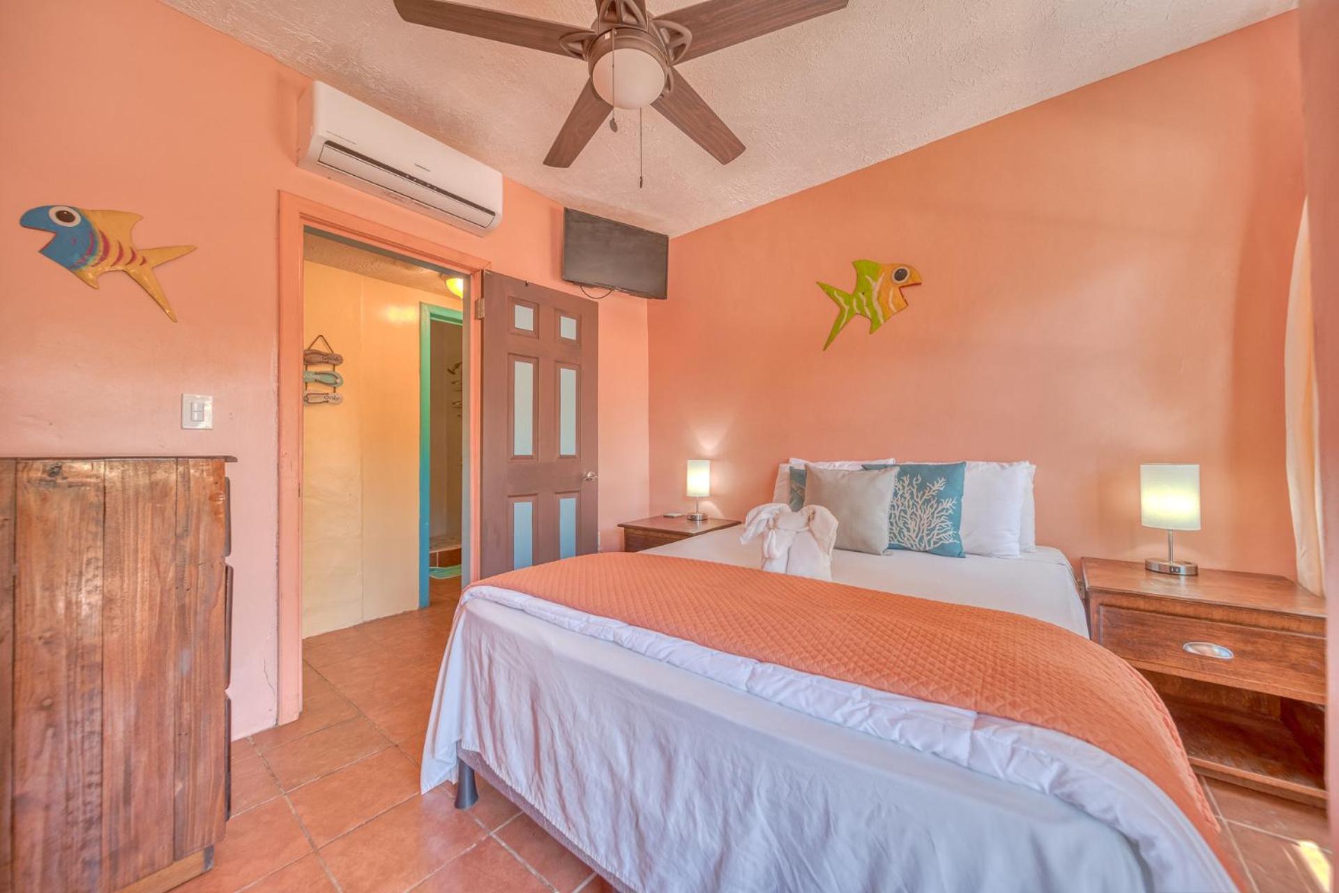 Caribe Tesoro Hotell West Bay Eksteriør bilde
