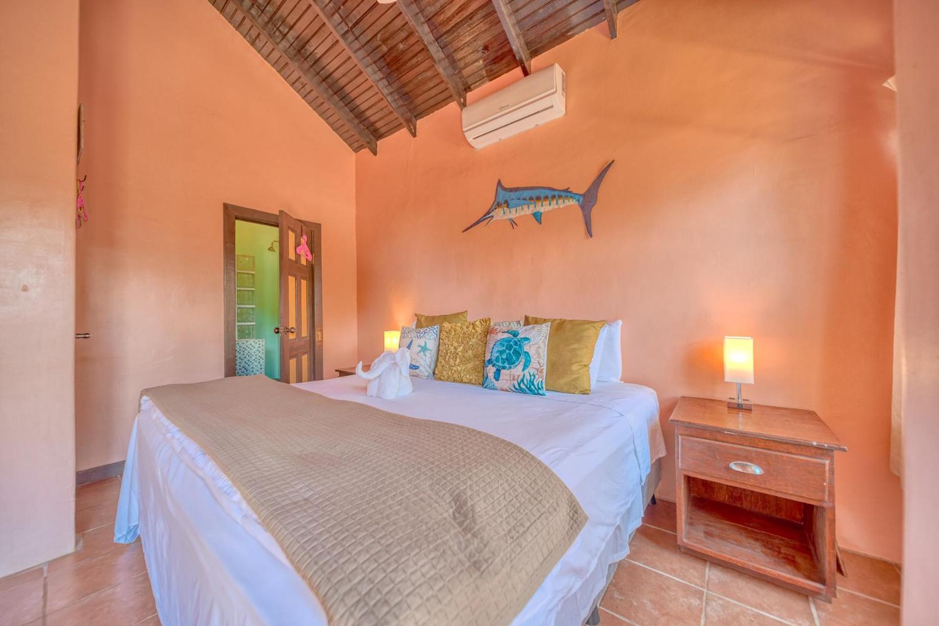 Caribe Tesoro Hotell West Bay Eksteriør bilde