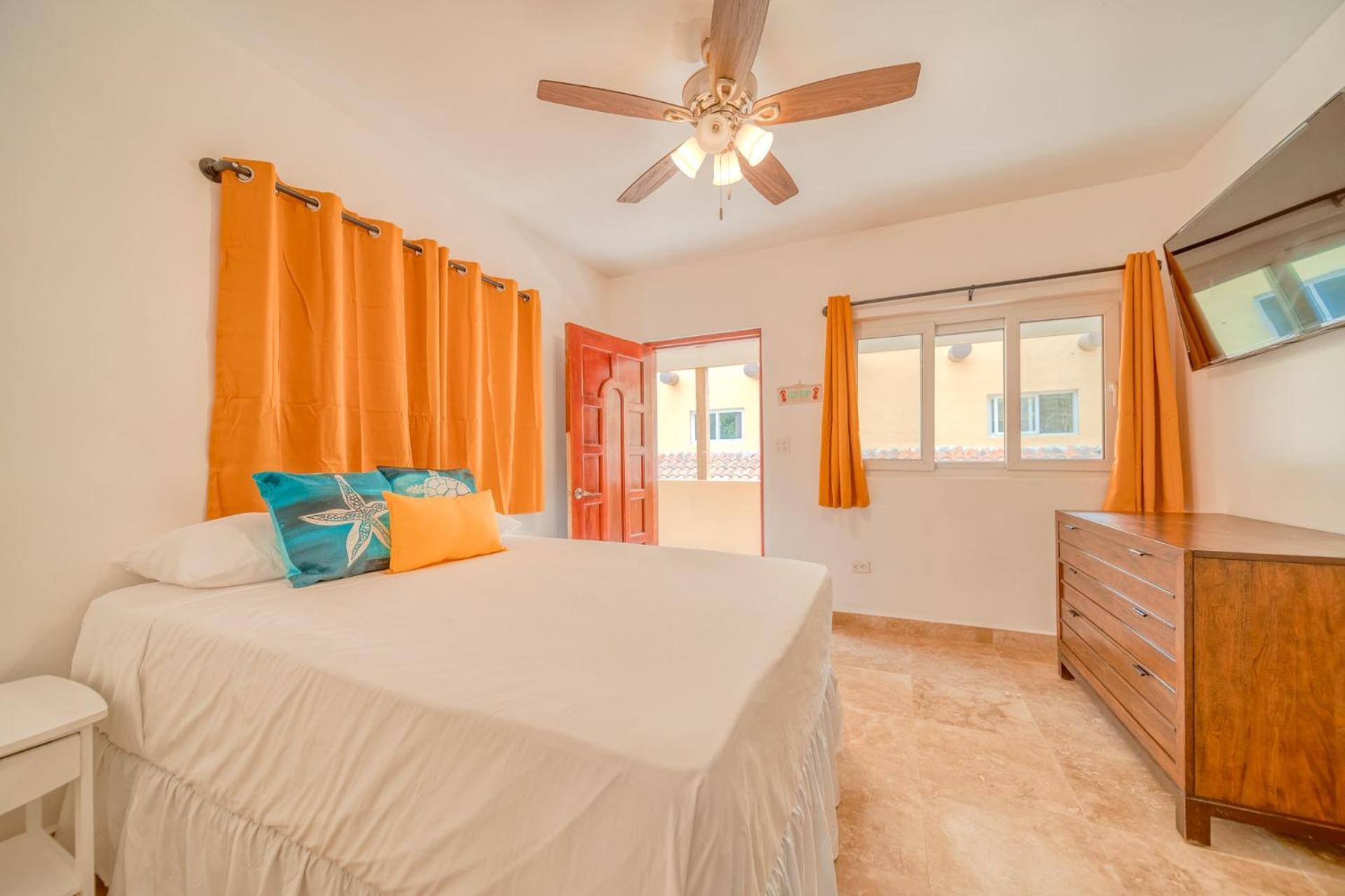 Caribe Tesoro Hotell West Bay Eksteriør bilde