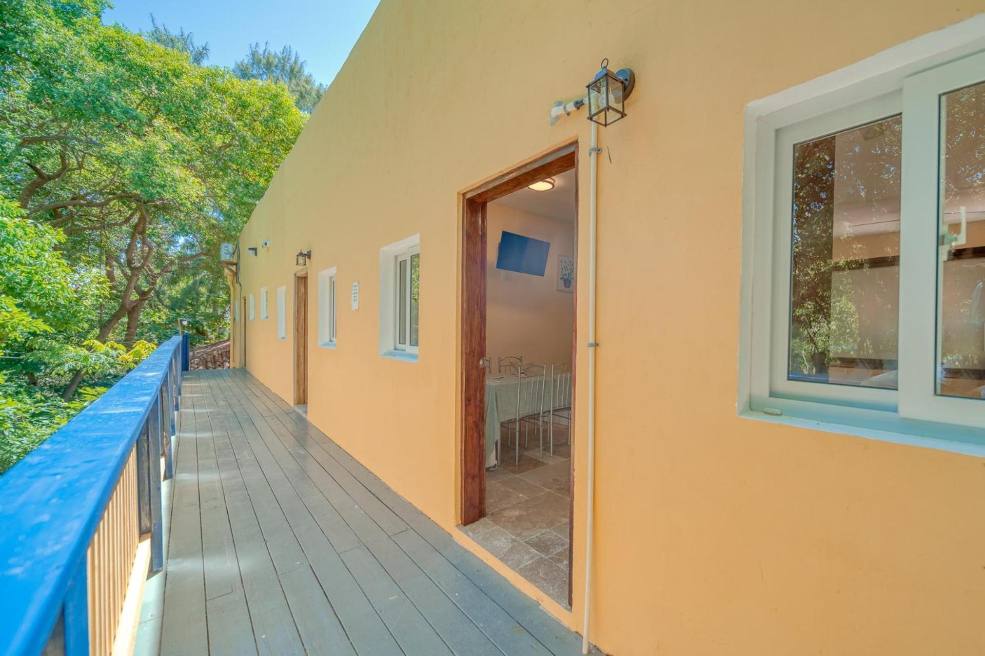 Caribe Tesoro Hotell West Bay Eksteriør bilde