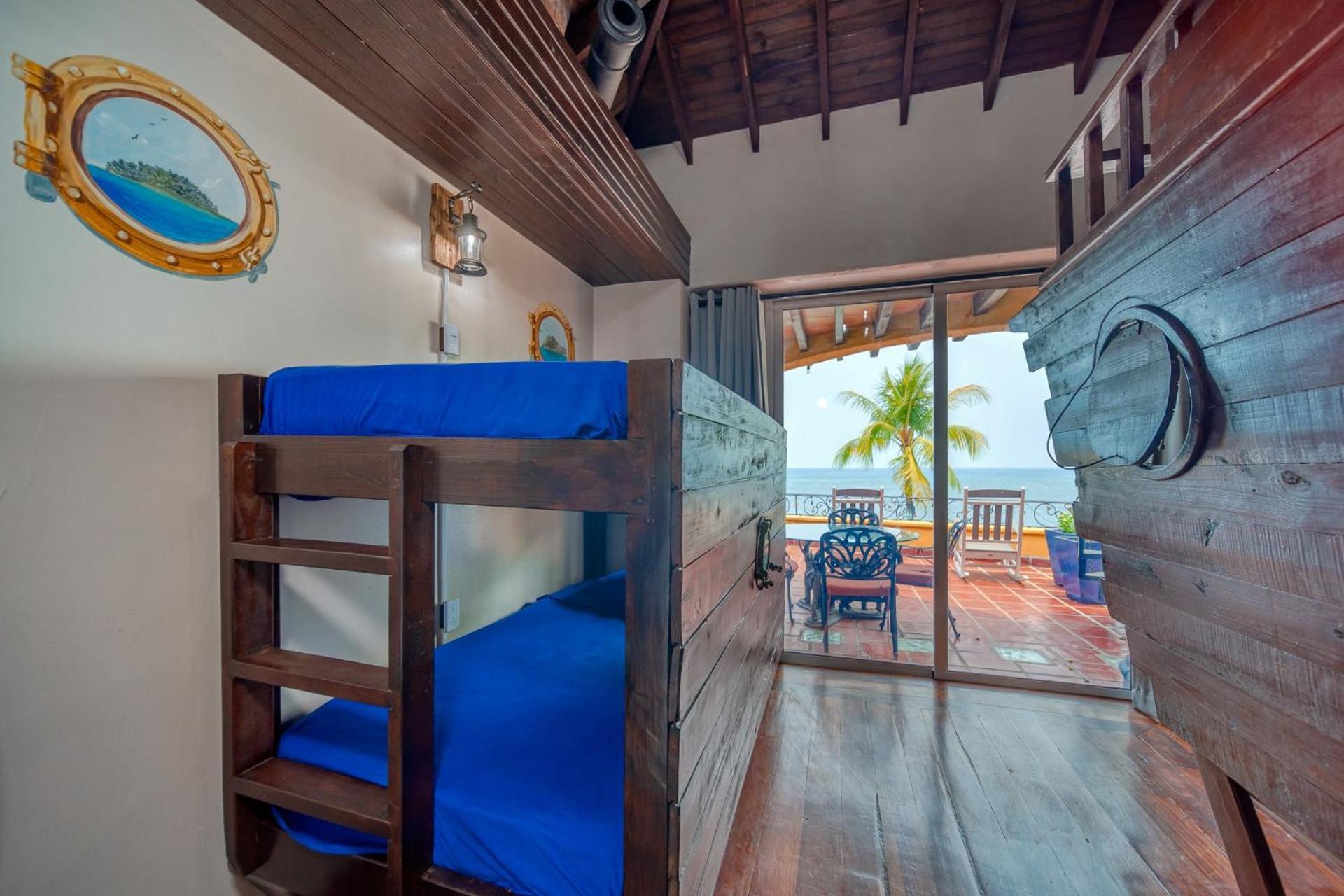 Caribe Tesoro Hotell West Bay Eksteriør bilde