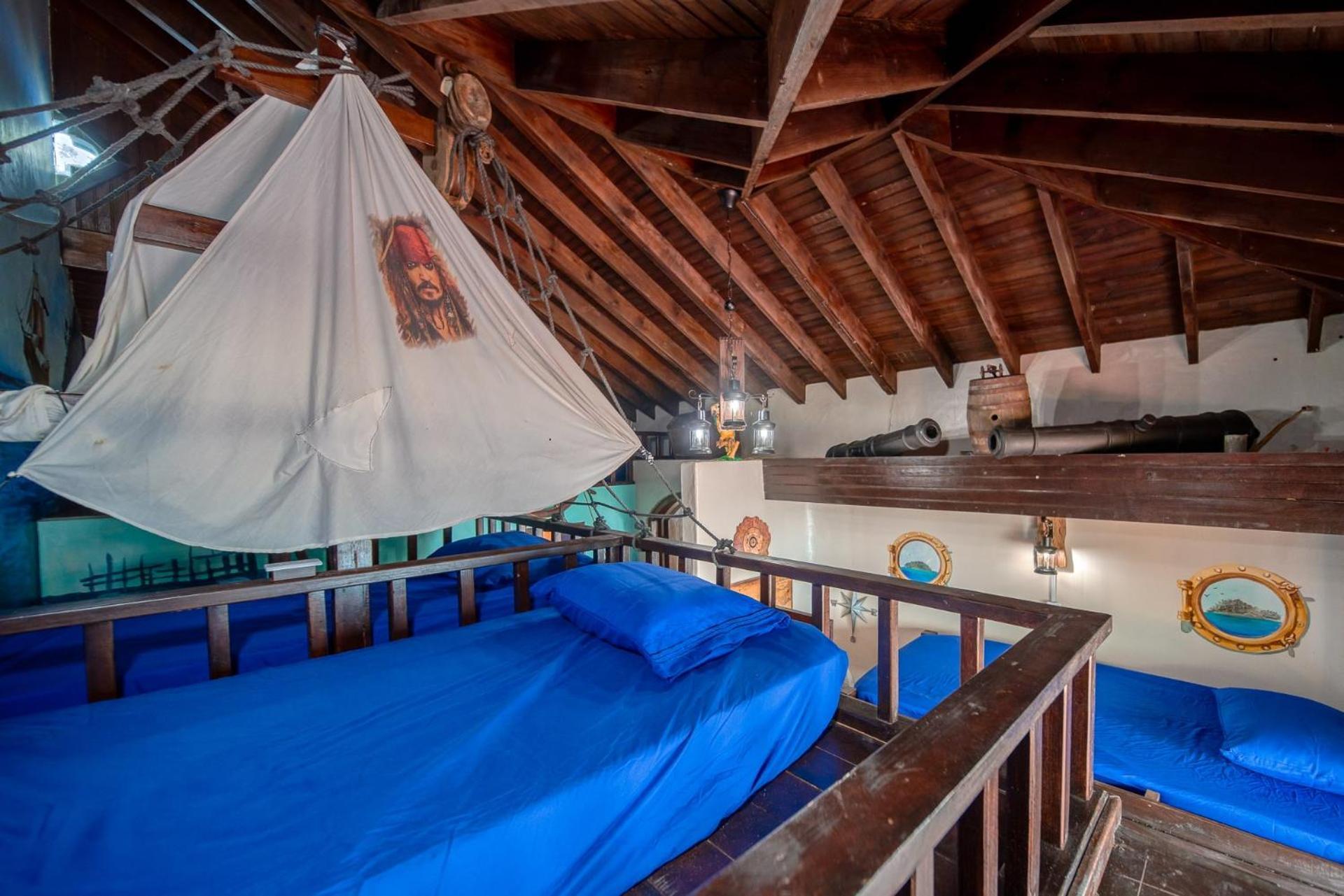Caribe Tesoro Hotell West Bay Eksteriør bilde
